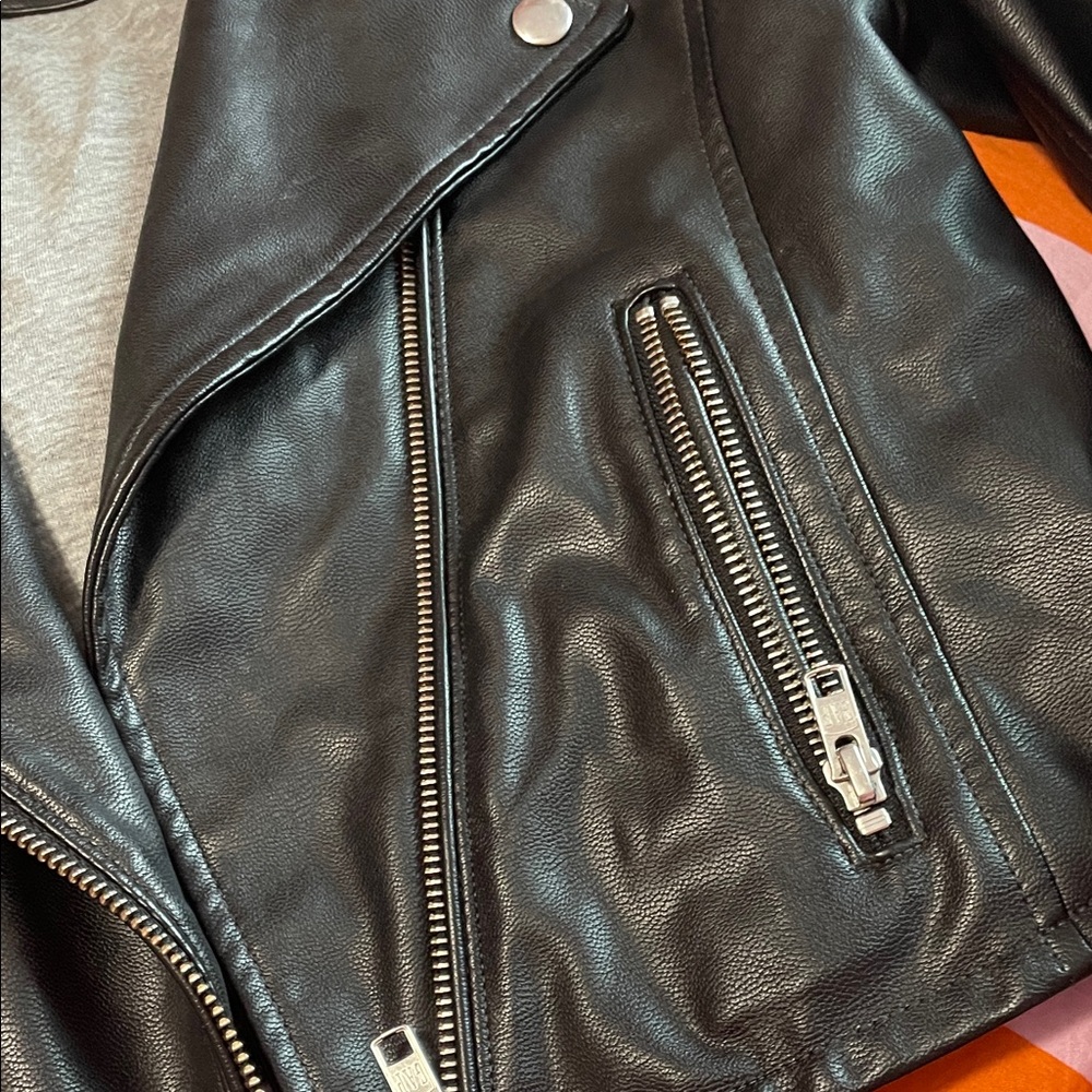 GAP kids Girls Black Leather Moto Jacket adorable!!!!! Medium - Picture 3 of 3